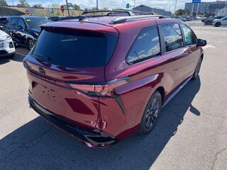 2026 Toyota Sienna IV, красный, 10260924 рублей, вид 3