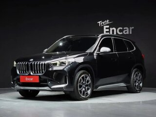 2024 BMW X1 20i xDrive III (U11/U12), чёрный, 4681080 рублей, вид 1