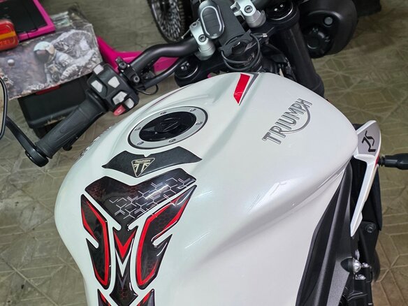 2019 Triumph Street Triple, белый, 950000 рублей - вид 6