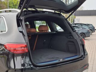 2026 Mercedes-Benz GLC 260 L II (X254), чёрный, 8580000 рублей, вид 4