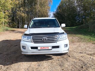 2012 Toyota Land Cruiser 200 Series Рестайлинг 1, белый, 3950000 рублей, вид 2
