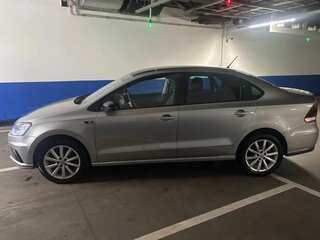 2016 Volkswagen Polo V Рестайлинг, серый, 1150000 рублей, вид 3