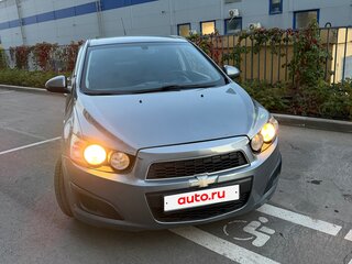 2013 Chevrolet Aveo II, серый, 650000 рублей, вид 2
