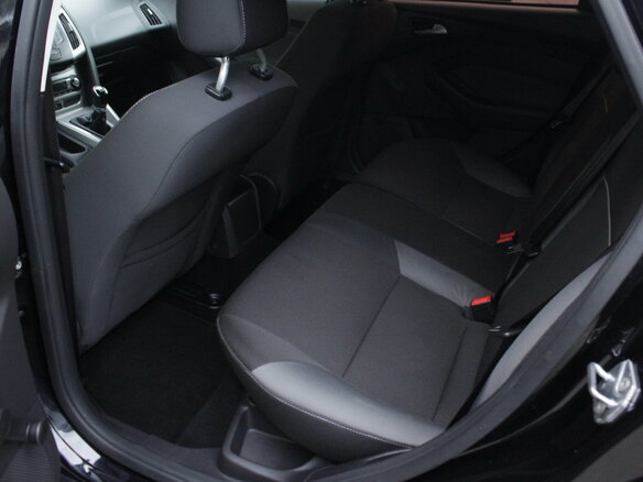 2013 Ford Focus III, чёрный, 1100000 рублей - вид 6