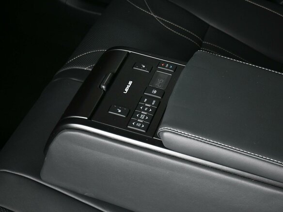 2021 Lexus ES 300h VII, серый - вид 28