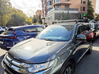 2015 Mitsubishi Outlander III Рестайлинг 2, серый, 2000000 рублей, вид 2