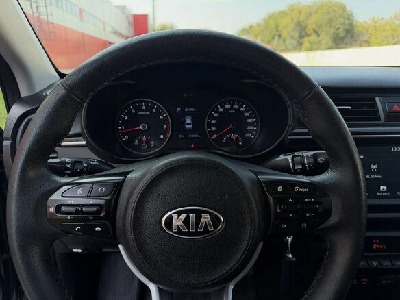 2019 Kia Rio IV, серый, 1450000 рублей - вид 7