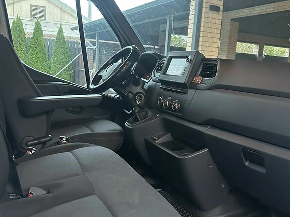 2022 Renault Master, белый, 4300000 рублей - вид 9