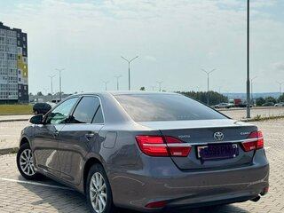 2016 Toyota Camry VII (XV50) Рестайлинг, серый, 1370000 рублей, вид 4