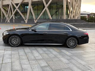 2021 Mercedes-Benz S-Класс 450 Long 4MATIC VII (W223), чёрный, 9500000 рублей, вид 4