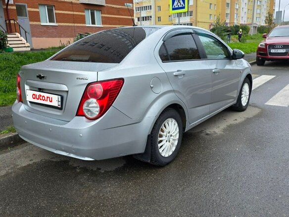 2012 Chevrolet Aveo II, серебристый - вид 3