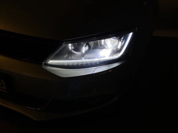 2013 Volkswagen Jetta VI, серебристый - вид 8