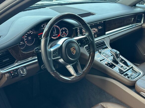 2017 Porsche Panamera 4 II, коричневый, 5250000 рублей - вид 7