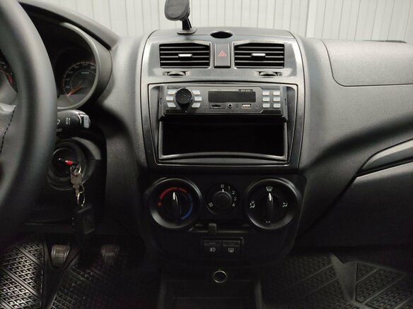 2015 Lada (ВАЗ) Kalina II, белый, 395000 рублей - вид 11