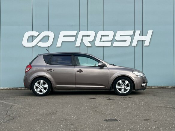 2010 Kia Ceed I Рестайлинг, бежевый, 820000 рублей - вид 4