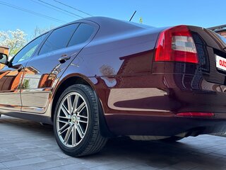2012 Skoda Octavia II (A5) Рестайлинг, красный, 1350000 рублей, вид 4