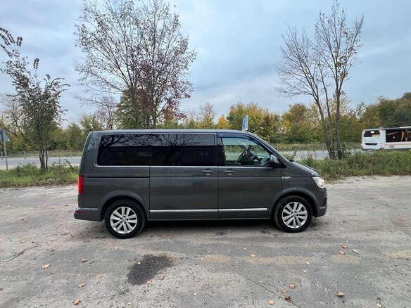 2018 Volkswagen Multivan T6, серый, 4500000 рублей - вид 1