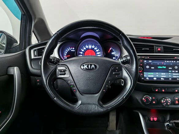2017 Kia Ceed II Рестайлинг, чёрный, 1111000 рублей - вид 12