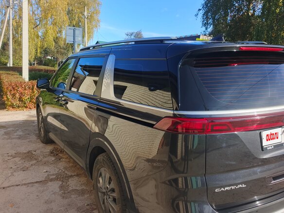 2021 Kia Carnival IV, серый, 3680000 рублей - вид 4