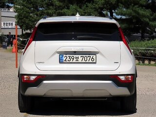 2023 Kia Niro II, белый, 1810000 рублей, вид 4