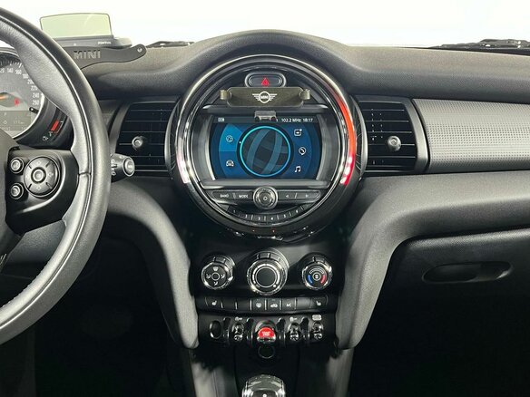2020 Mini Hatch Cooper III (F55/F56) Рестайлинг, синий, 1899000 рублей - вид 24