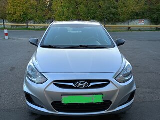 2014 Hyundai Solaris I, серебристый, 785000 рублей, вид 4