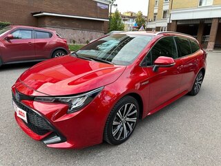 2021 Toyota Corolla XII (E210), красный, 2430000 рублей, вид 1