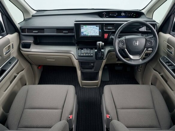 2017 Honda Stepwgn V, серый, 1320999 рублей - вид 4