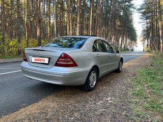 2000 Mercedes-Benz C-Класс 180 II (W203), серебристый, 325000 рублей, вид 4