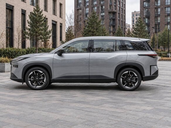 2026 Toyota bZ3X 58.3 kWh, серый, 2729512 рублей - вид 5
