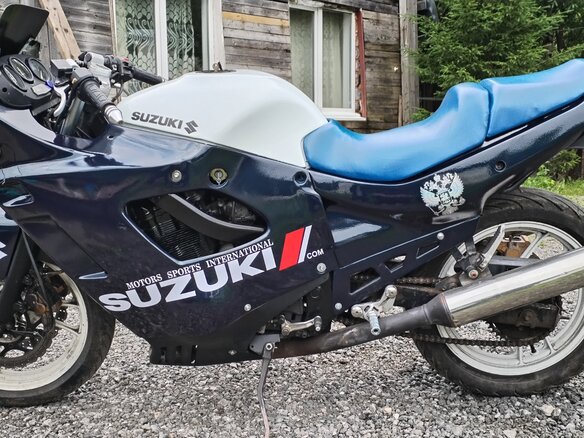 1998 Suzuki GSX 600F Katana, синий, 200000 рублей - вид 4