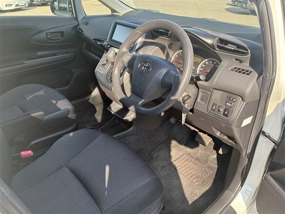 2017 Toyota Wish II Рестайлинг, белый, 1410016 рублей - вид 10