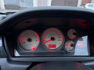 2005 Mitsubishi Lancer IX Рестайлинг, серебристый, 490000 рублей, вид 3