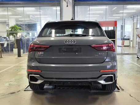2023 Audi Q3 35 TFSI II (F3), серый, 2330000 рублей, вид 5