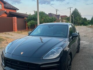 2020 Porsche Cayenne III, чёрный, 6000000 рублей, вид 3