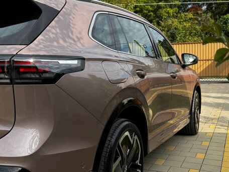 2024 Volkswagen Tiguan L Pro III (China Market), оранжевый, 4650000 рублей, вид 4
