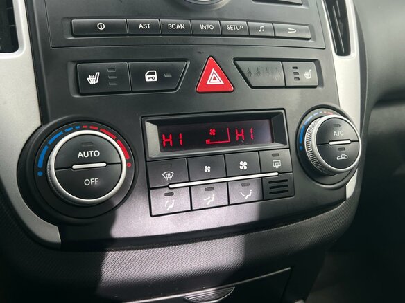 2010 Kia Ceed I Рестайлинг, бежевый, 820000 рублей - вид 21