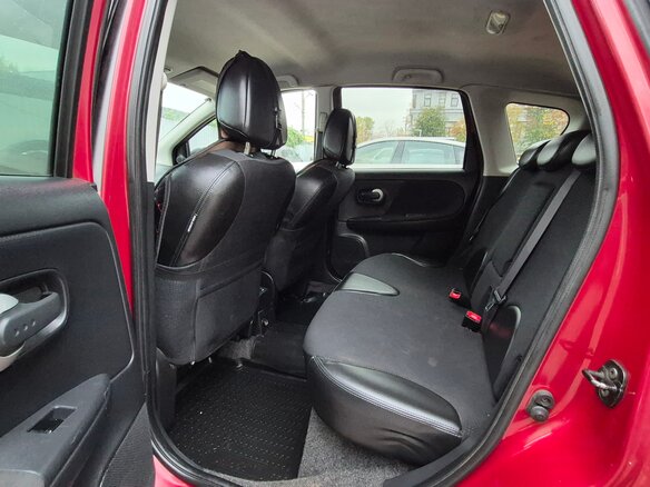 2013 Nissan Note I Рестайлинг, красный, 460000 рублей - вид 24