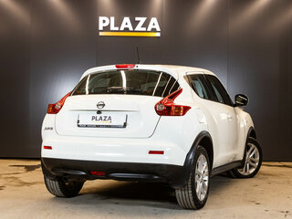 2013 Nissan Juke I, белый, 1050000 рублей, вид 3