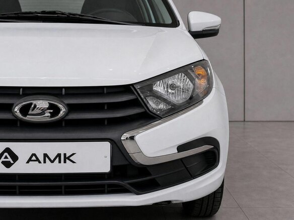 2026 Lada (ВАЗ) Granta Sportline I Рестайлинг, белый, 1409000 рублей - вид 3