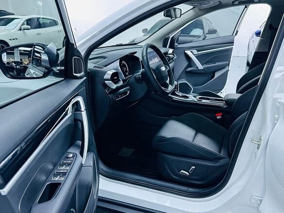 2025 Geely Coolray (Binyue L) I Рестайлинг 2, белый, 1450000 рублей - вид 7