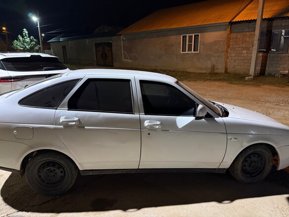2009 Lada (ВАЗ) Priora I, белый, 185000 рублей - вид 3