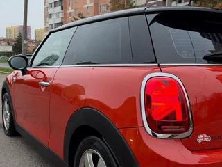 2020 Mini Hatch Cooper III (F55/F56) Рестайлинг, оранжевый, 2220000 рублей, вид 3