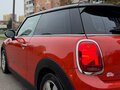 2020 Mini Hatch Cooper III (F55/F56) Рестайлинг, оранжевый, 2220000 рублей - вид 2