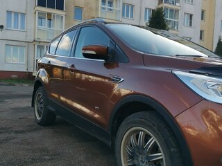 2017 Ford Kuga II Рестайлинг, коричневый, 1600000 рублей, вид 3