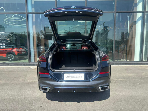 2026 BMW X6 30i III (G06) Рестайлинг, чёрный, 10763725 рублей - вид 12
