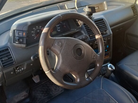 2004 Lada (ВАЗ) 2111, серебристый, 210000 рублей - вид 5