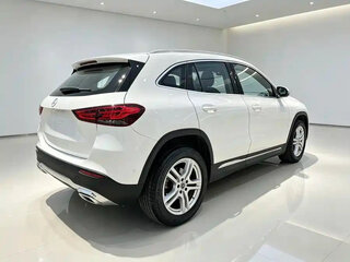 2022 Mercedes-Benz GLA 180 II (H247), белый, 2400000 рублей, вид 4