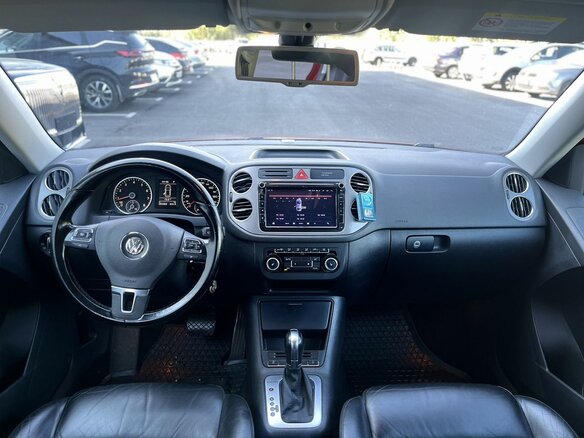 2011 Volkswagen Tiguan I, красный, 1070000 рублей - вид 10