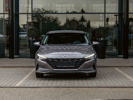 2021 Hyundai Elantra VII (CN7), серый, 1625000 рублей, вид 2